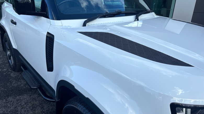 Land Rover Defender 90 Diesel 3.0 D250 Hard Top Auto